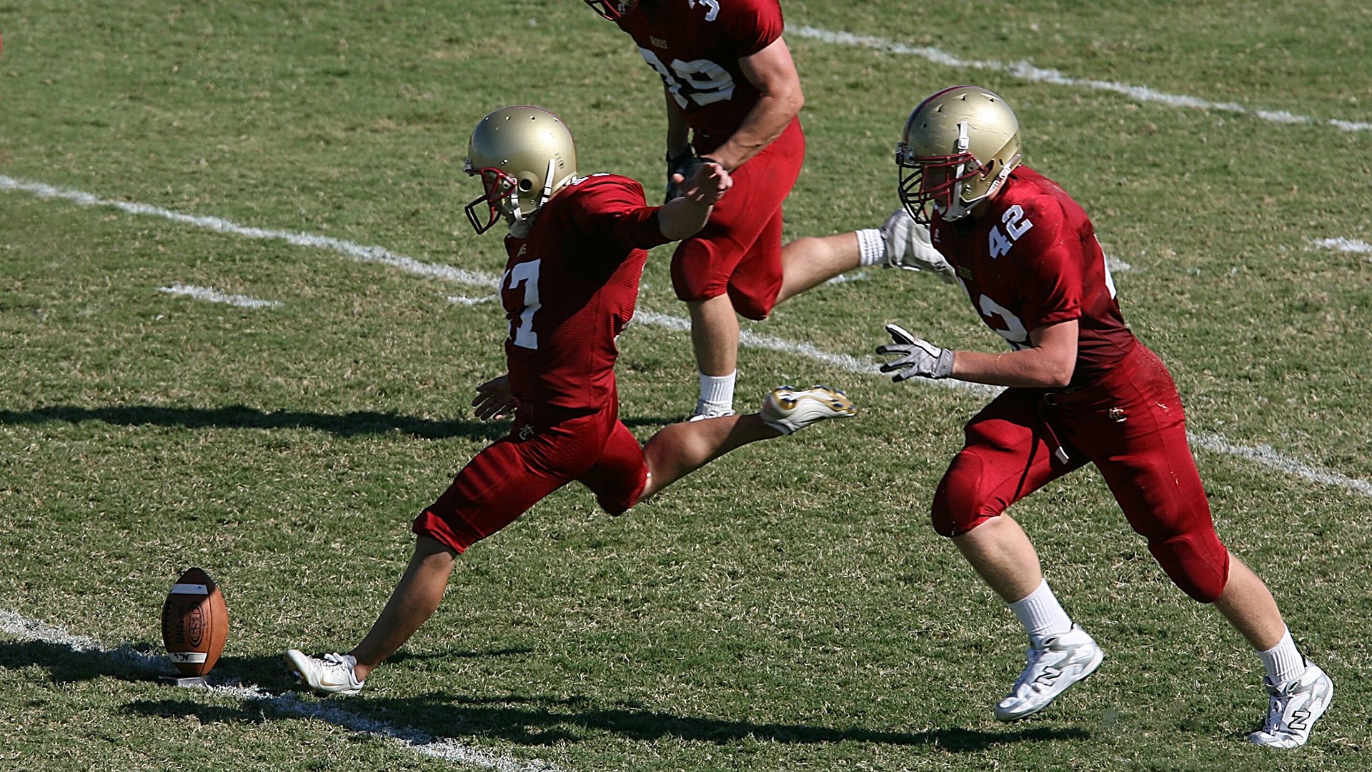 五大联赛是否调整防守球员盯人策略以匹配新节奏需求，五大联赛球迷进场