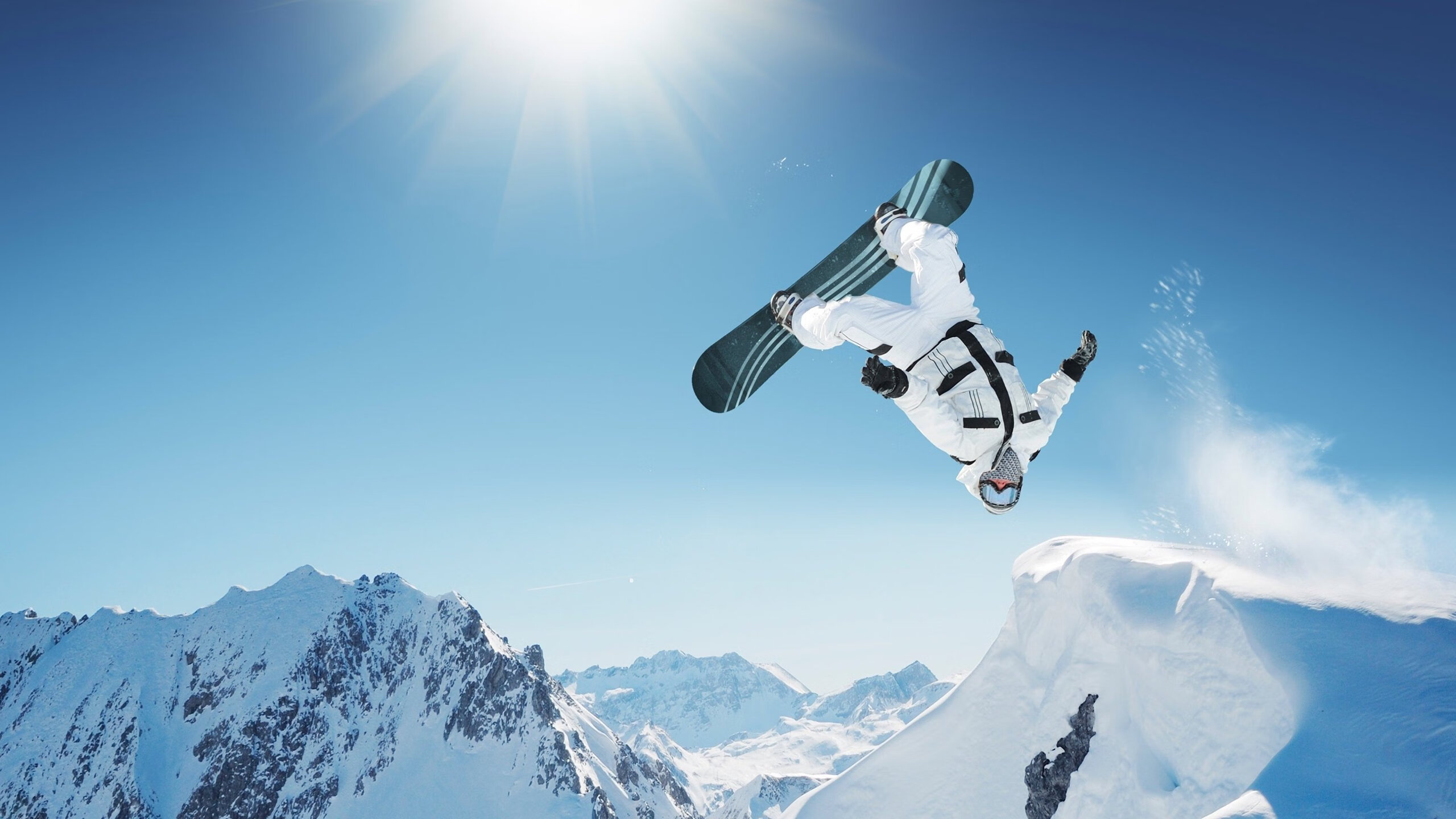 李冰洁决赛回顾:从起跳到终点全程精彩,李冰洁赛后采访视频